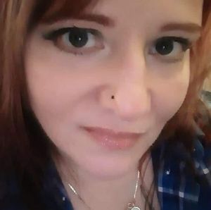 Meet your Posher, Carrie